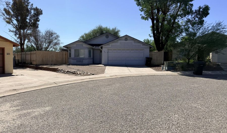 643 S Mesquite St, Benson, AZ 85602 - 3 Beds, 2 Bath