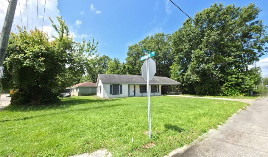 1703 State St, Biloxi, MS 39531 - 3 Beds, 1 Bath