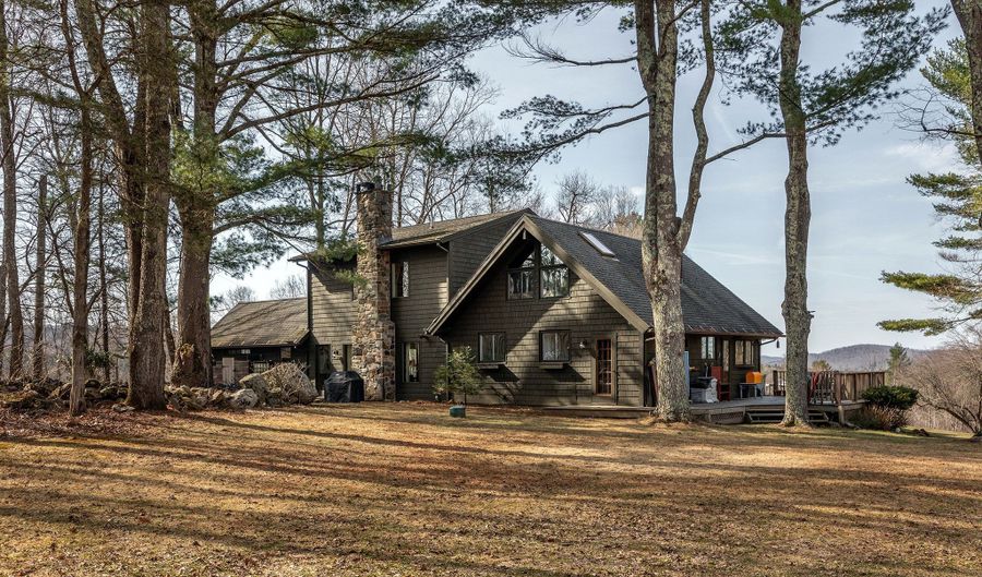 19 Hollenbeck Rd, Cornwall, CT 06031 - 4 Beds, 3 Bath