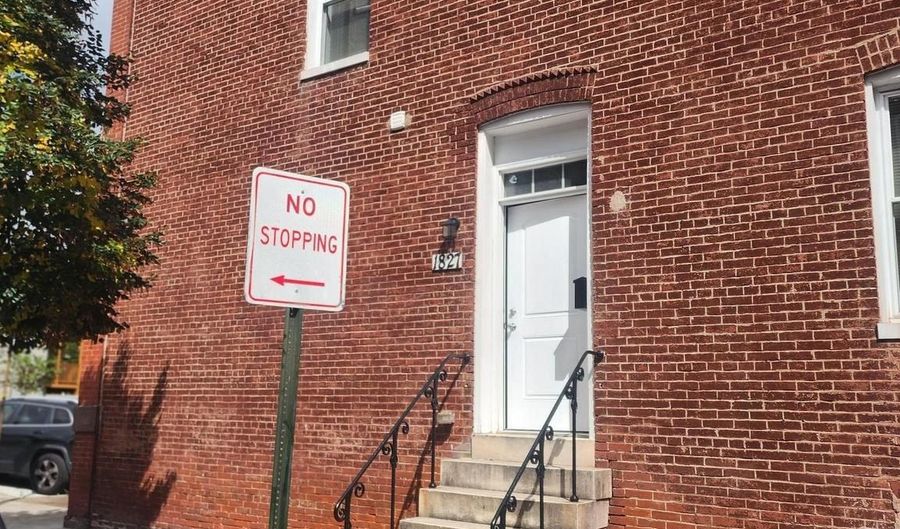 1827 MCCULLOH St, Baltimore, MD 21217 - 4 Beds, 3 Bath