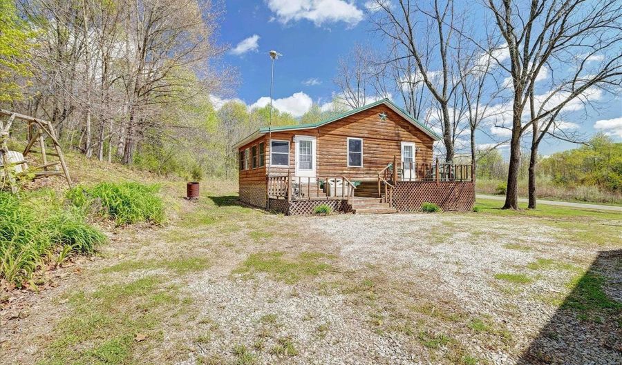 6257 E Calvertville Rd, Bloomfield, IN 47424 - 2 Beds, 2 Bath