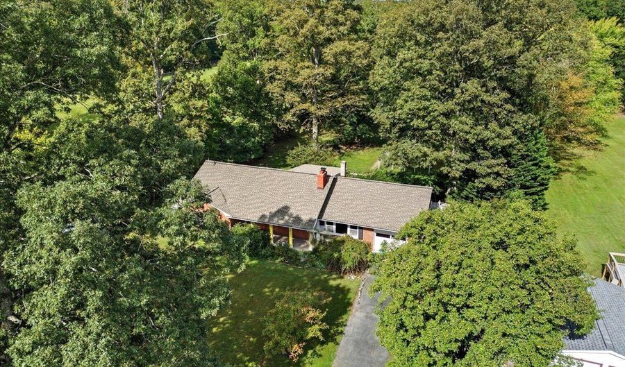 1701 ACCOKEEK Rd W, Accokeek, MD 20607 - 3 Beds, 2 Bath