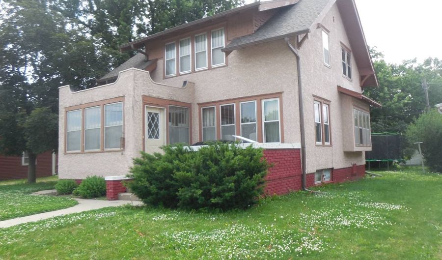 114 S 8th St, Albion, NE 68620 - 3 Beds, 1 Bath