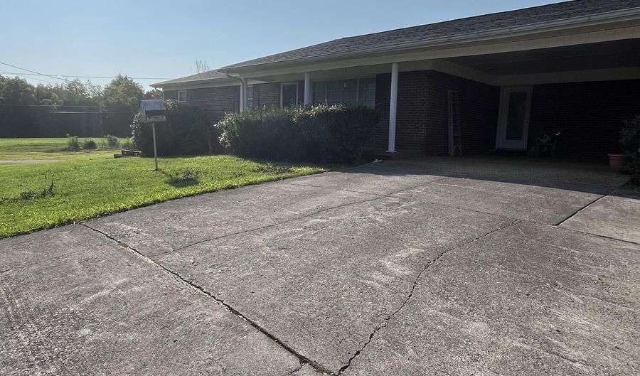 310 Hickory Street St, Bean Station, TN 37708 - 3 Beds, 2 Bath