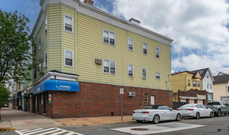 910-912 BROADWAY 3, Bayonne, NJ 07002 - 2 Beds, 1 Bath