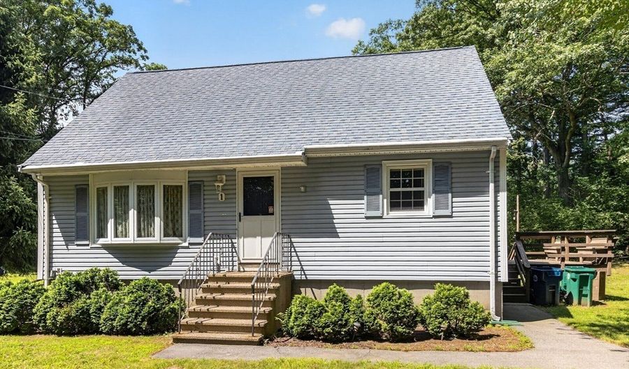 1 Ridgeway Ave, Billerica, MA 01821 - 5 Beds, 2 Bath