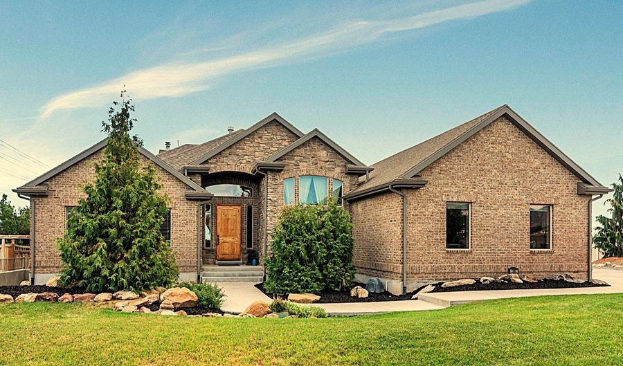 13807 S ASHERWOODS Cv, Bluffdale, UT 84065 - 7 Beds, 4 Bath