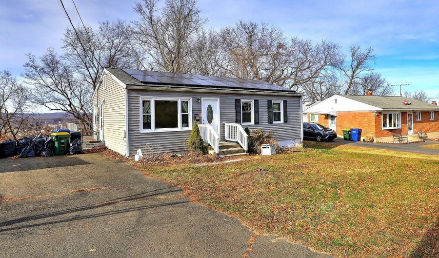 42 Highland Ave, Ansonia, CT 06401 - 3 Beds, 1 Bath