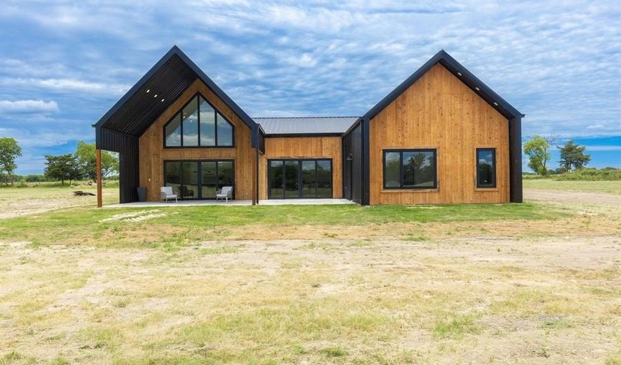 6563 County Road 4760, Sulphur Springs, TX 75482 - 4 Beds, 4 Bath