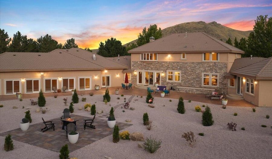 2750 Manhattan Dr, Carson City, NV 89703 - 5 Beds, 7 Bath