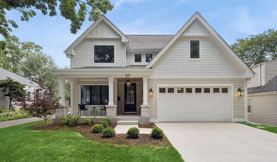 227 S Mitchell Ave, Arlington Heights, IL 60005 - 4 Beds, 5 Bath