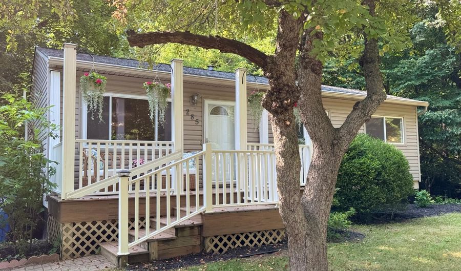 285 Brookside Dr, Ann Arbor, MI 48105 - 3 Beds, 1 Bath