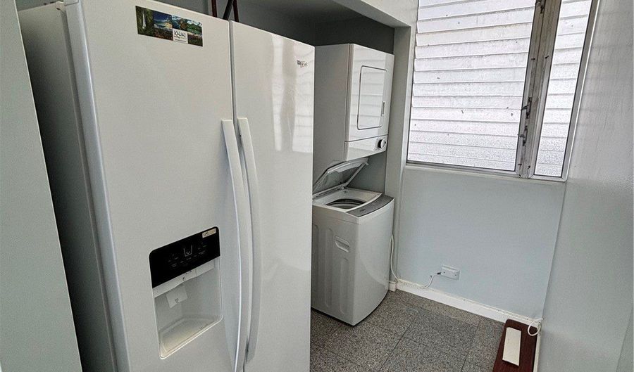 931 University Ave 304, Honolulu, HI 96826 - 2 Beds, 1 Bath