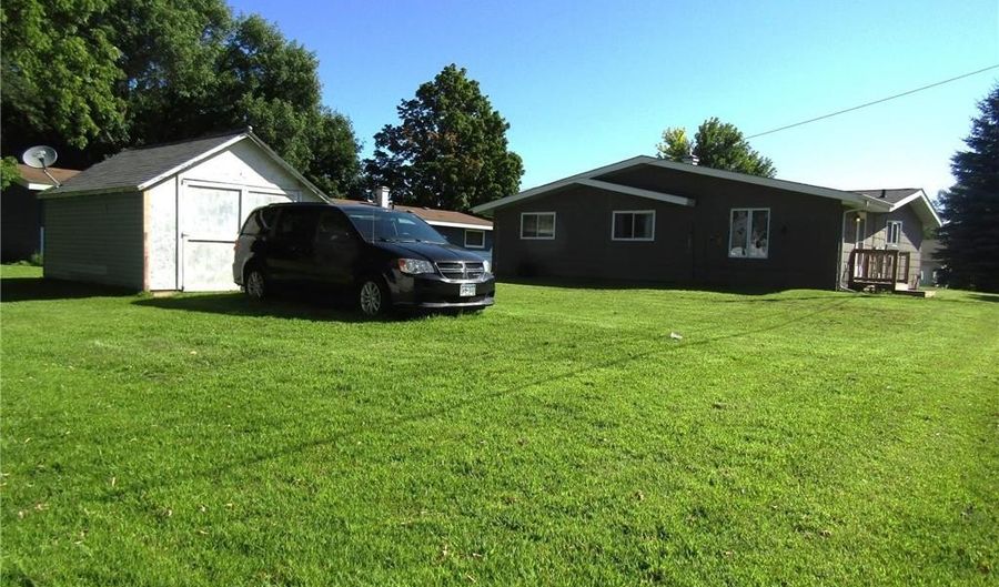 145 N Bordson St, Appleton, MN 56208 - 4 Beds, 2 Bath