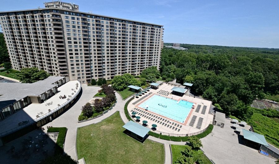 5225 POOKS HILL Rd 710N, Bethesda, MD 20814 - 2 Beds, 1 Bath
