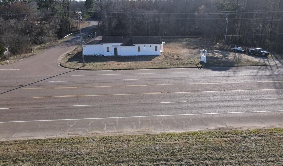 600 Us Highway 64, Adamsville, TN 38310 - 2 Beds, 2 Bath