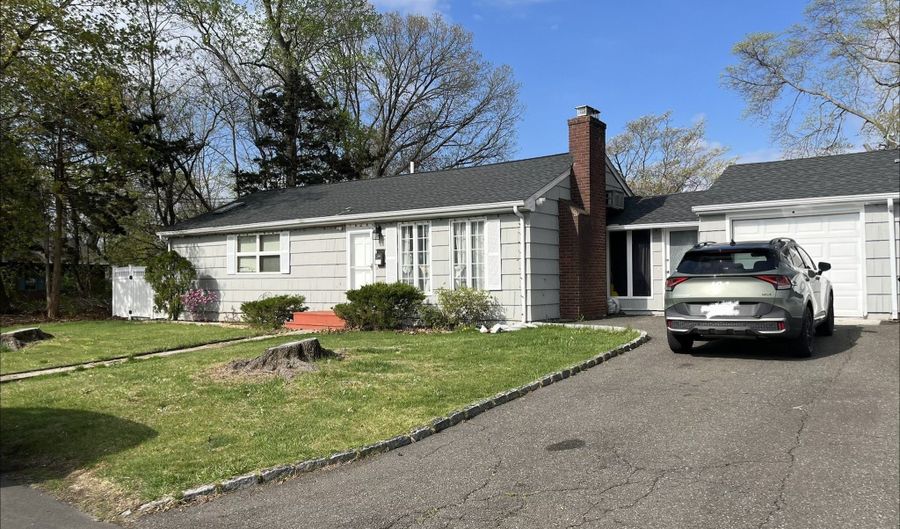 11 Marcy Rd, Bridgeport, CT 06606 - 3 Beds, 1 Bath