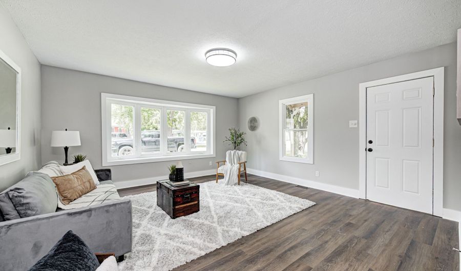 209 Howard Ave, Arcadia, IN 46030 - 4 Beds, 2 Bath