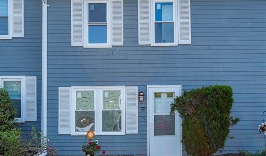 22 Frenier Ave 9, Attleboro, MA 02703 - 2 Beds, 2 Bath