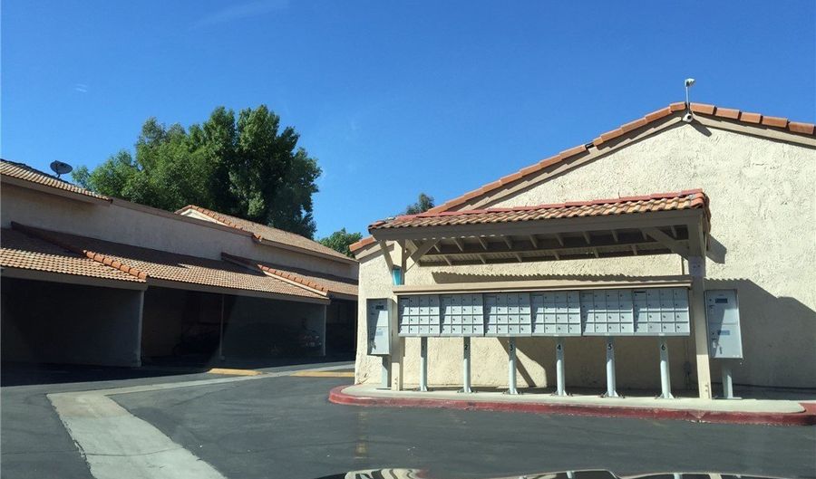 28947 Thousand Oaks Blvd 206, Agoura Hills, CA 91301 - 2 Beds, 1 Bath