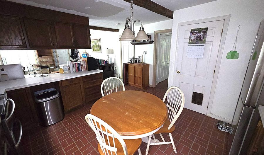 62 Boston Post Rd, Amherst, NH 03031 - 5 Beds, 4 Bath