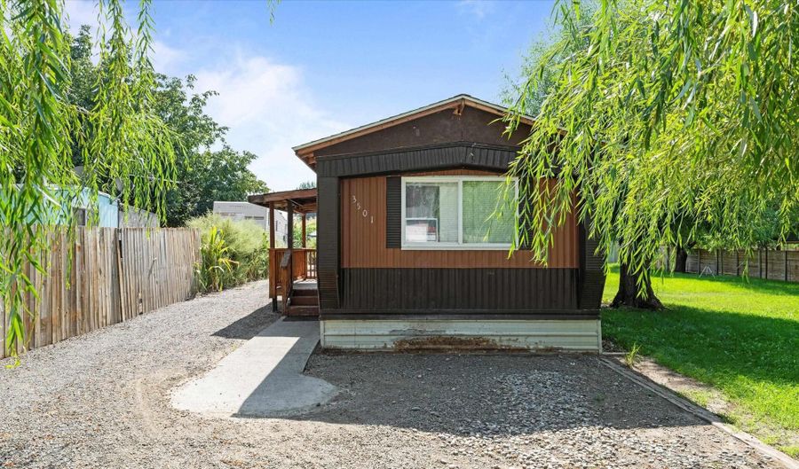 3501 W Windy, Benton City, WA 99320 - 2 Beds, 1 Bath
