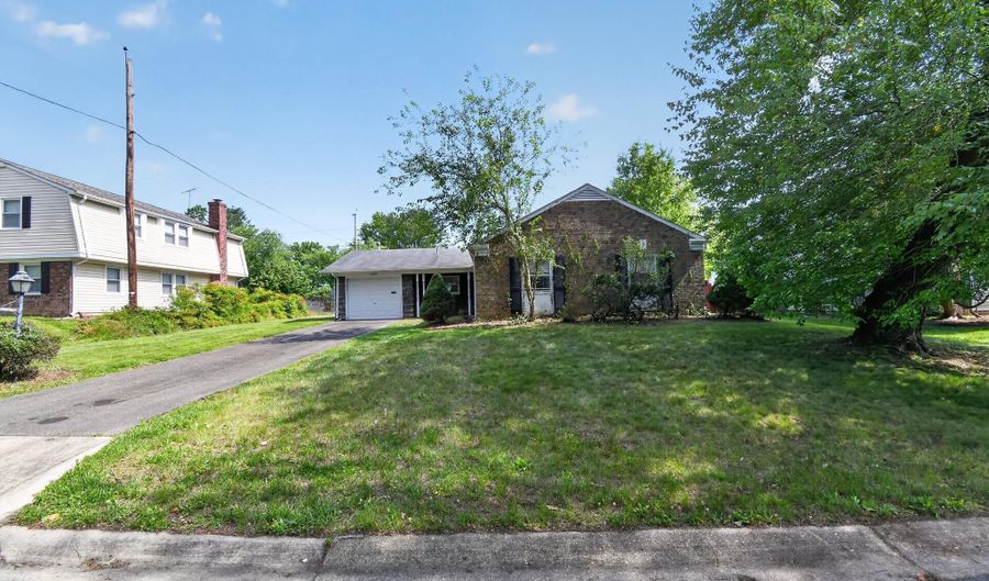 16109 POND MEADOW Ln, Bowie, MD 20716 - 3 Beds, 2 Bath