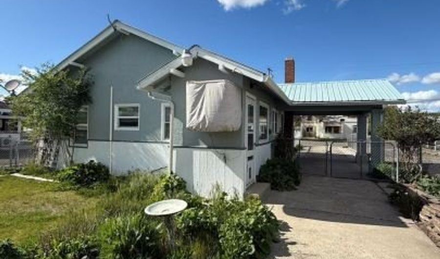 109 Henderson St, Alturas, CA 96101 - 2 Beds, 1 Bath
