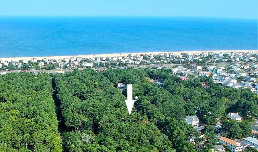 125 EVERGREEN Rd, Bethany Beach, DE 19930 - 4 Beds, 3 Bath