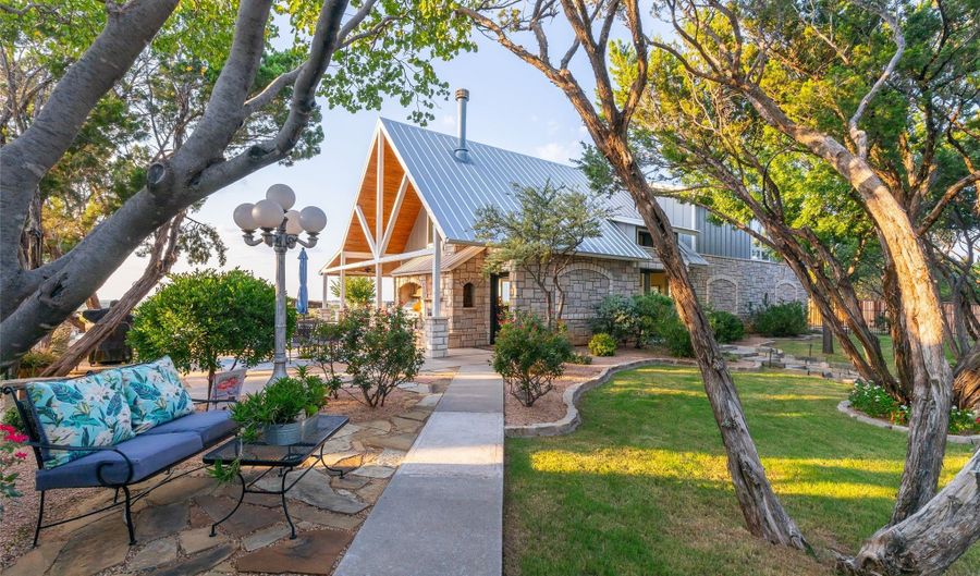 246 County Road 332, Abilene, TX 79606 - 3 Beds, 4 Bath