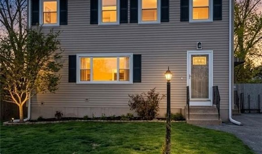 74 Williams St, Cumberland, RI 02864 - 3 Beds, 2 Bath