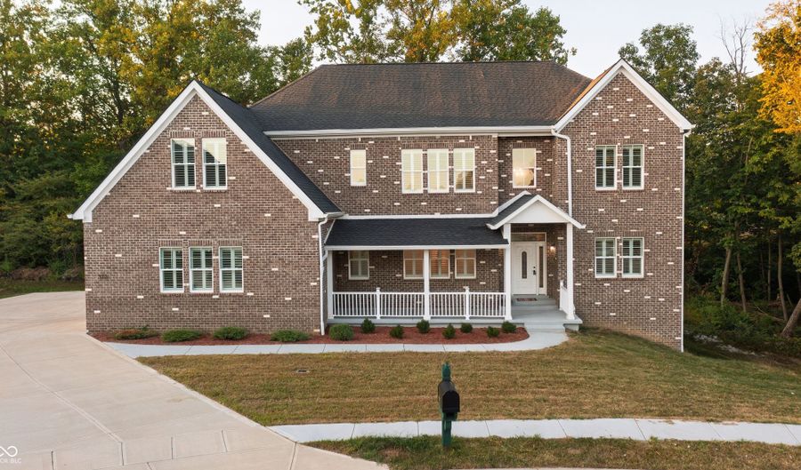 372 Foxboro Dr, Avon, IN 46123 - 6 Beds, 6 Bath
