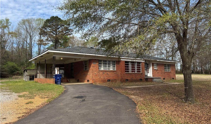 5257 Highway 14, Aliceville, AL 35442 - 3 Beds, 3 Bath