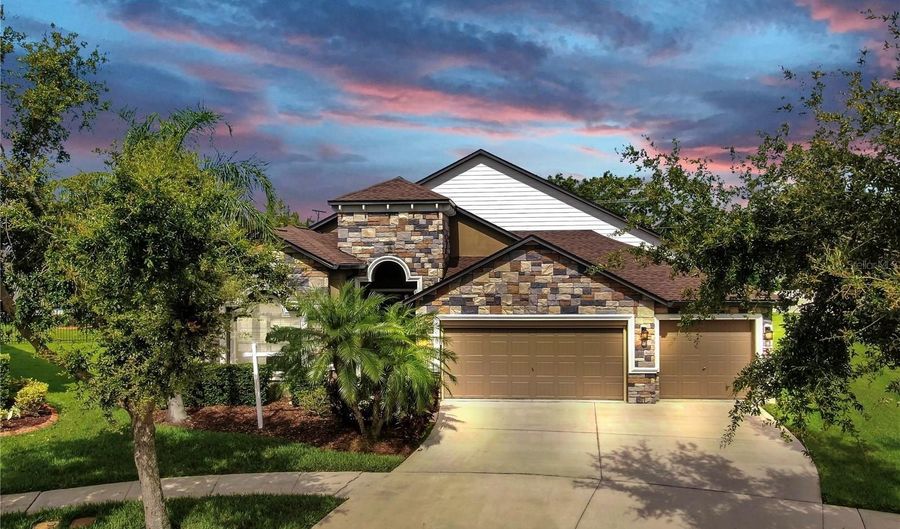 5324 MOON SHELL Dr, Apollo Beach, FL 33572 - 4 Beds, 4 Bath