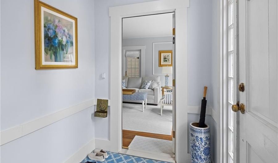 5 Pell St, Newport, RI 02840 - 3 Beds, 3 Bath