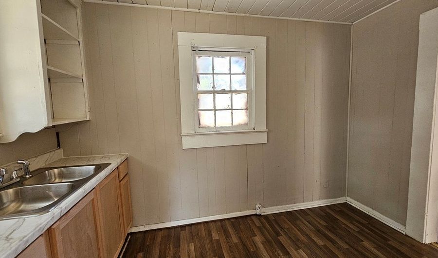 306 Van Buren St, Albany, GA 31701 - 1 Beds, 1 Bath