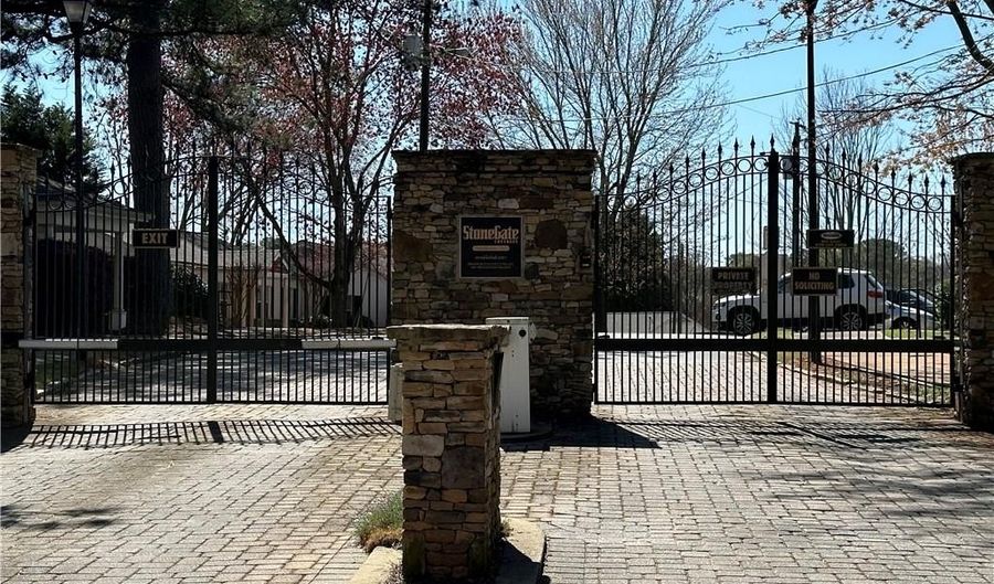 1511 Stone Gate Ln SE, Atlanta, GA 30317 - 2 Beds, 1 Bath