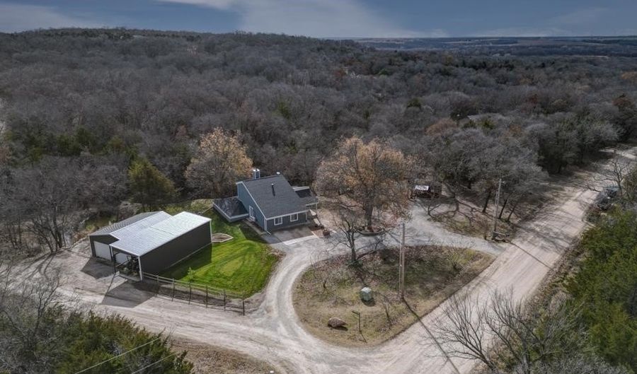 30117 Shady Oak Dr, Arkansas City, KS 67005 - 3 Beds, 2 Bath