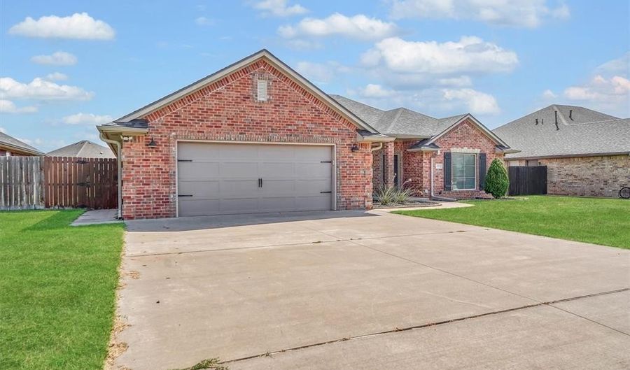3212 Wendy Ln, Altus, OK 73521 - 4 Beds, 3 Bath