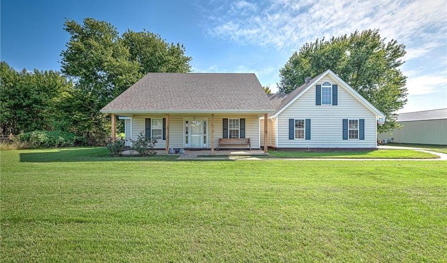 3601 N Rainbow Farm Rd, Bentonville, AR 72713 - 3 Beds, 2 Bath