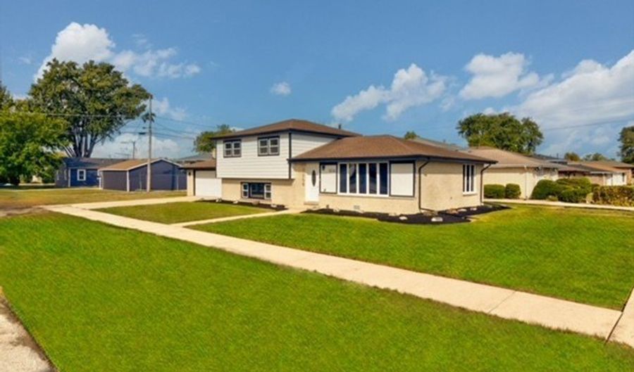 11756 S Leamington Ave, Alsip, IL 60803 - 3 Beds, 2 Bath