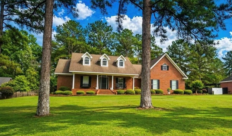 1020 Meadow Ridge Dr, Bainbridge, GA 39819 - 3 Beds, 3 Bath