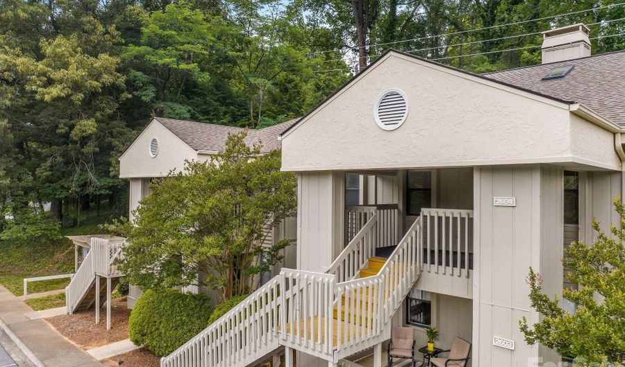 2604 Vineyard Blvd, Asheville, NC 28805 - 2 Beds, 2 Bath
