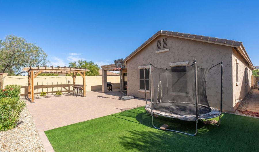 19420 W WOODLANDS Ave, Buckeye, AZ 85326 - 4 Beds, 2 Bath
