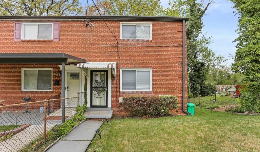 4622 DOWELL Ln, Suitland, MD 20746 - 3 Beds, 1 Bath
