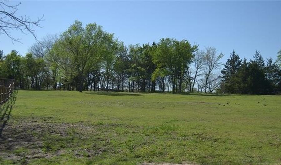 3821 12th Ave NW, Ardmore, OK 73401 - 2 Beds, 1 Bath