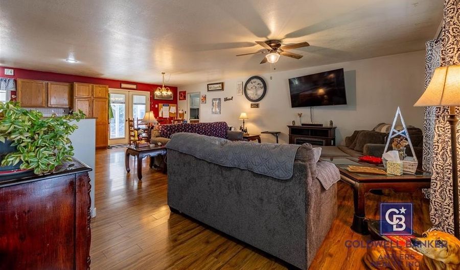 508 River View Dr, Cody, WY 82414 - 3 Beds, 3 Bath