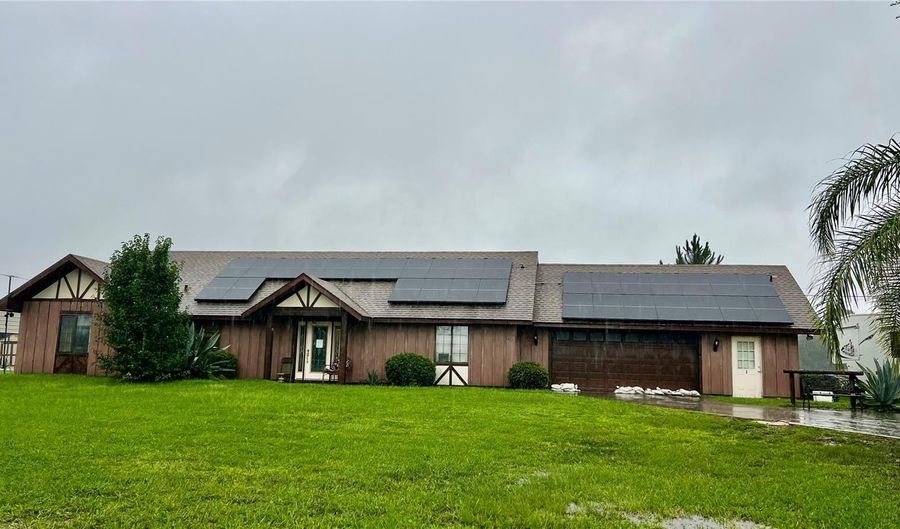 1350 RED COLT Ct, Astor, FL 32102 - 2 Beds, 3 Bath