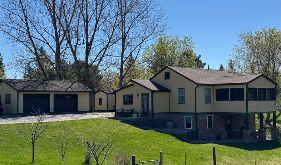 395 Broadway St W, Akeley, MN 56433 - 3 Beds, 3 Bath