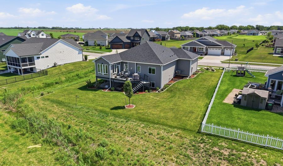 1827 Ledges Dr, Ames, IA 50010 - 4 Beds, 3 Bath